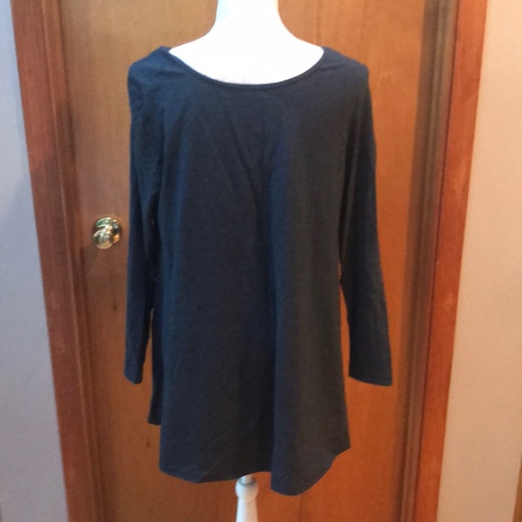 Belly Basics Maternity tunic. Size M - Picture 3 of 3